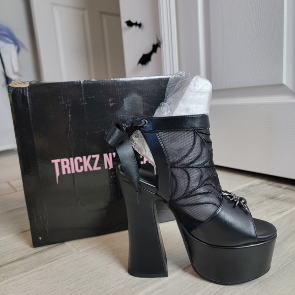 Weave the Night platform heels - Picture 1 of 10